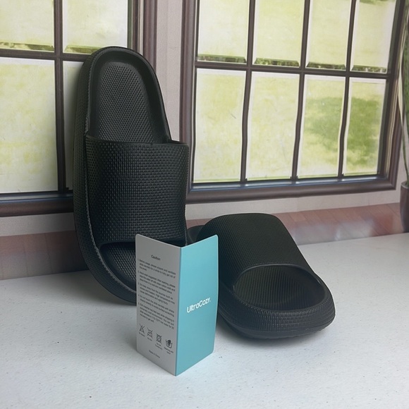 Mesh Beach Comfy Anti-Slip Pillow Slides - Picture 3 of 4